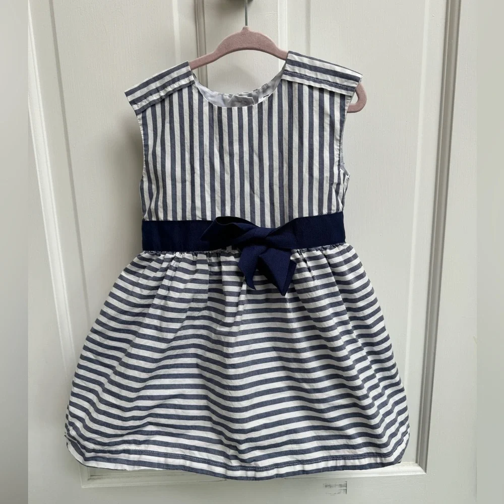 NWOT Carter’s 3T Blue & White Striped Bow Front Short Sleeve Dress